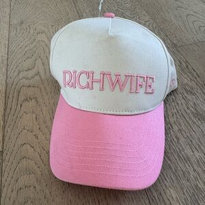 Richwife cap in cream and pink